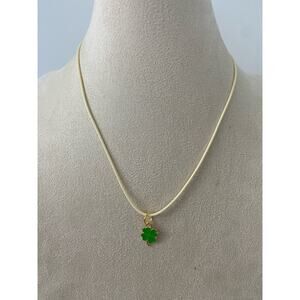 Bright green shamrock pendant necklace